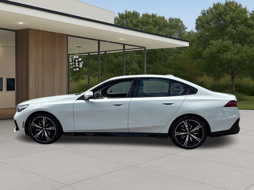Used 2026 BMW 530i w/ M Sport Package RWD image 13