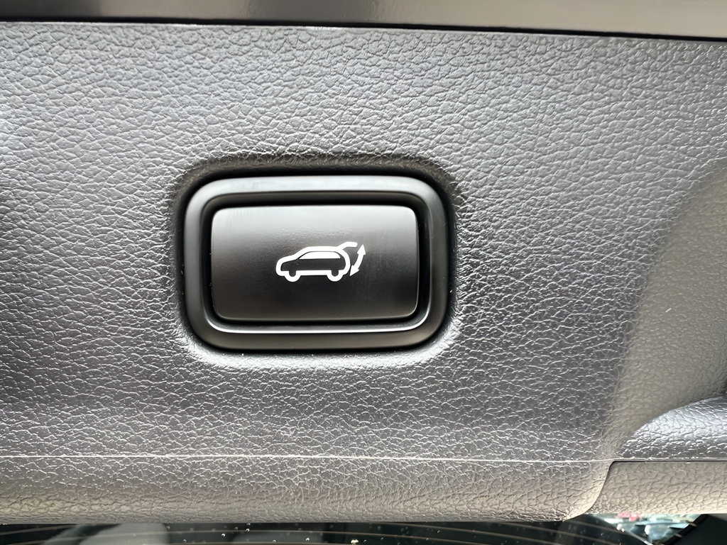 Used 2021 Hyundai Palisade SEL w/ Premium Package AWD/4WD image 11