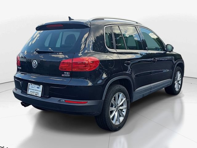 Used 2017 Volkswagen Tiguan Wolfsburg Edition AWD/4WD image 4