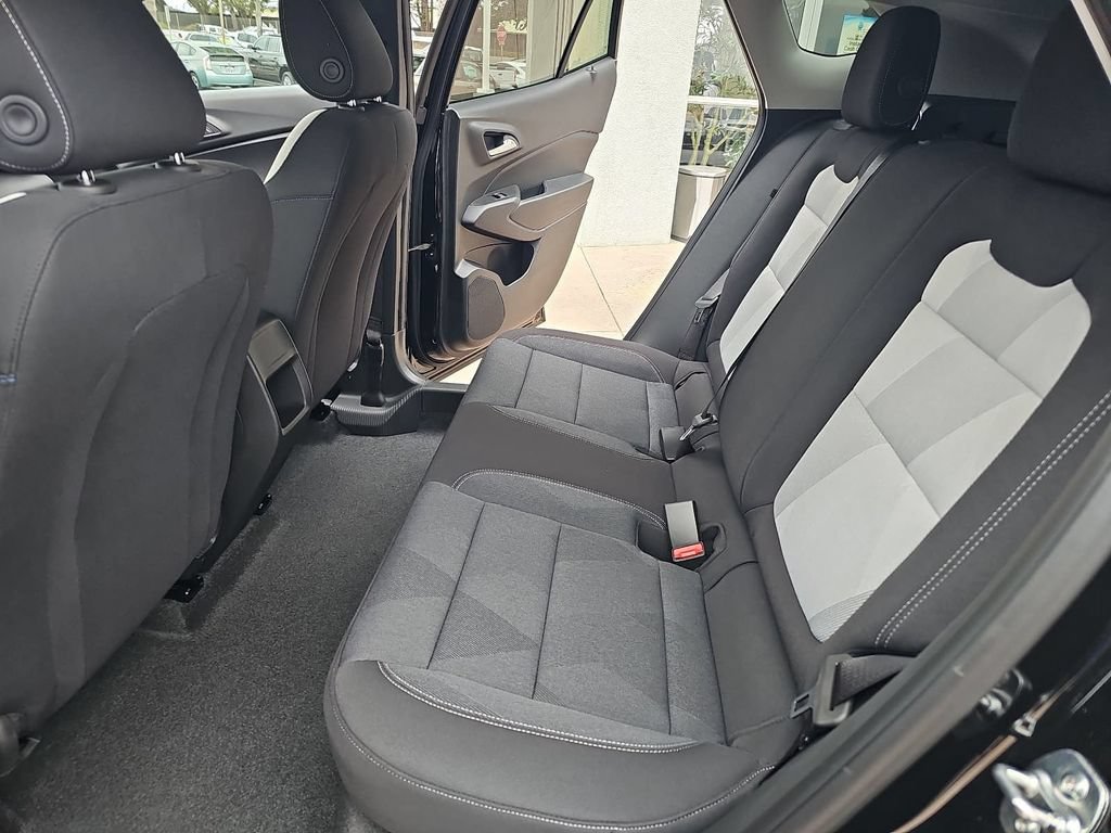 New 2026 Chevrolet Trax LS w/ LS Convenience Package FWD image 13