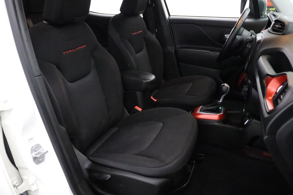Used 2020 Jeep Renegade Trailhawk w/ Cold Weather Group AWD/4WD image 15