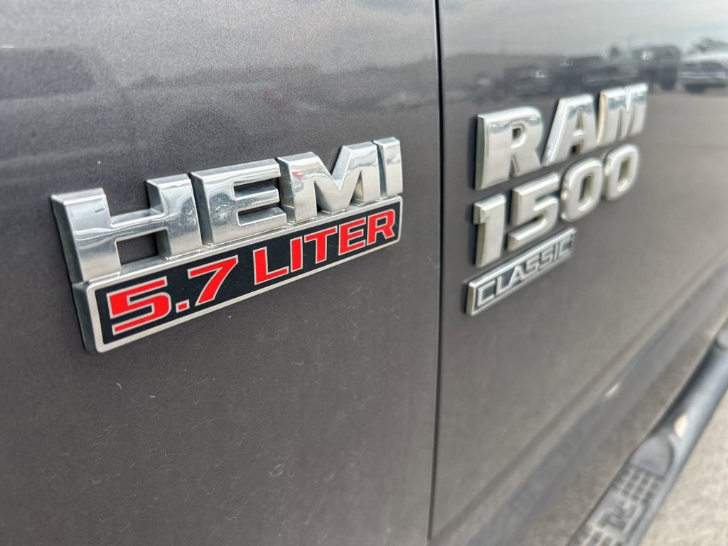 Used 2020 RAM 1500 Classic SLT AWD/4WD image 9