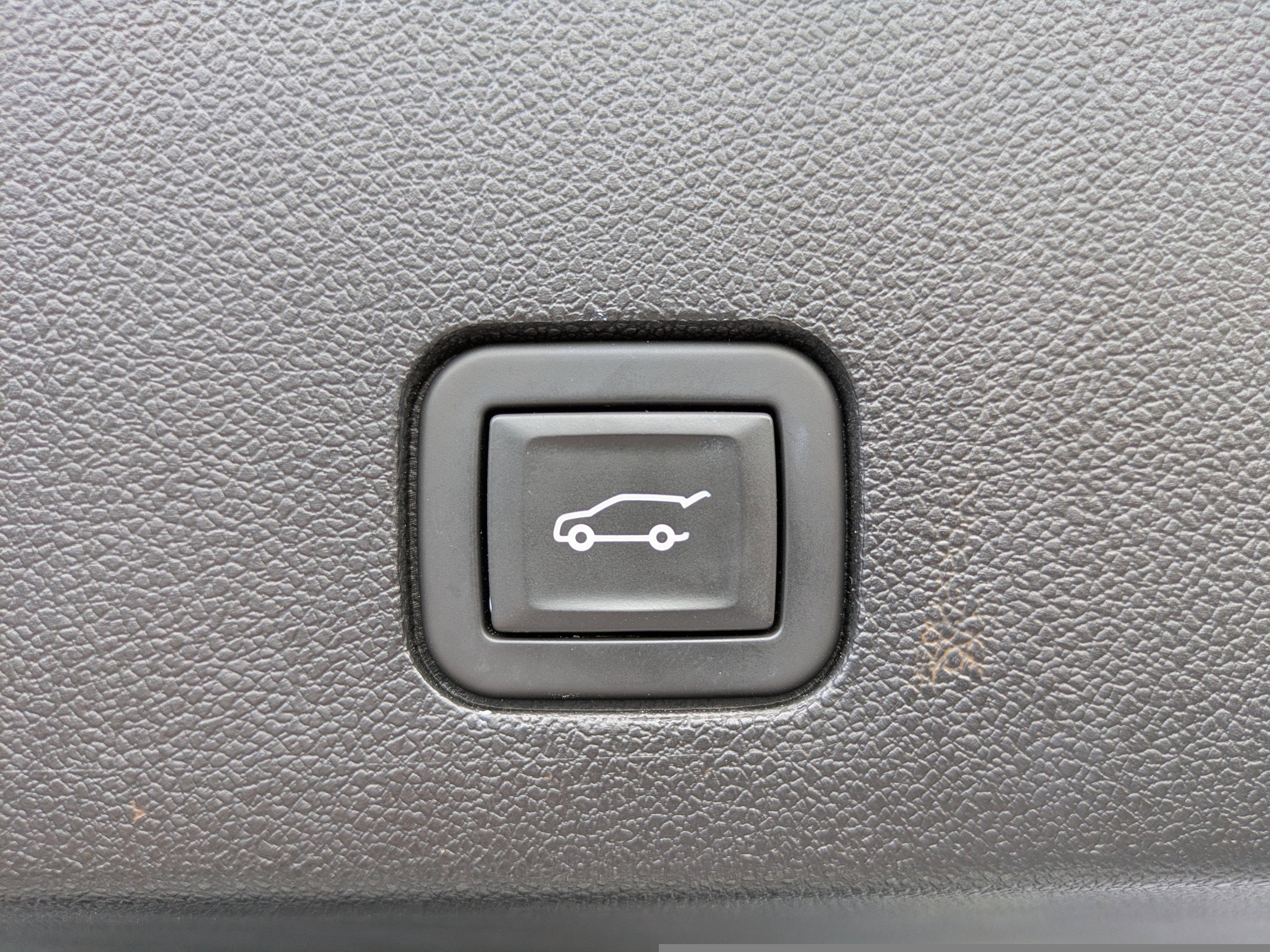 Certified 2023 Cadillac XT6 Premium Luxury w/ Platinum Package image 12