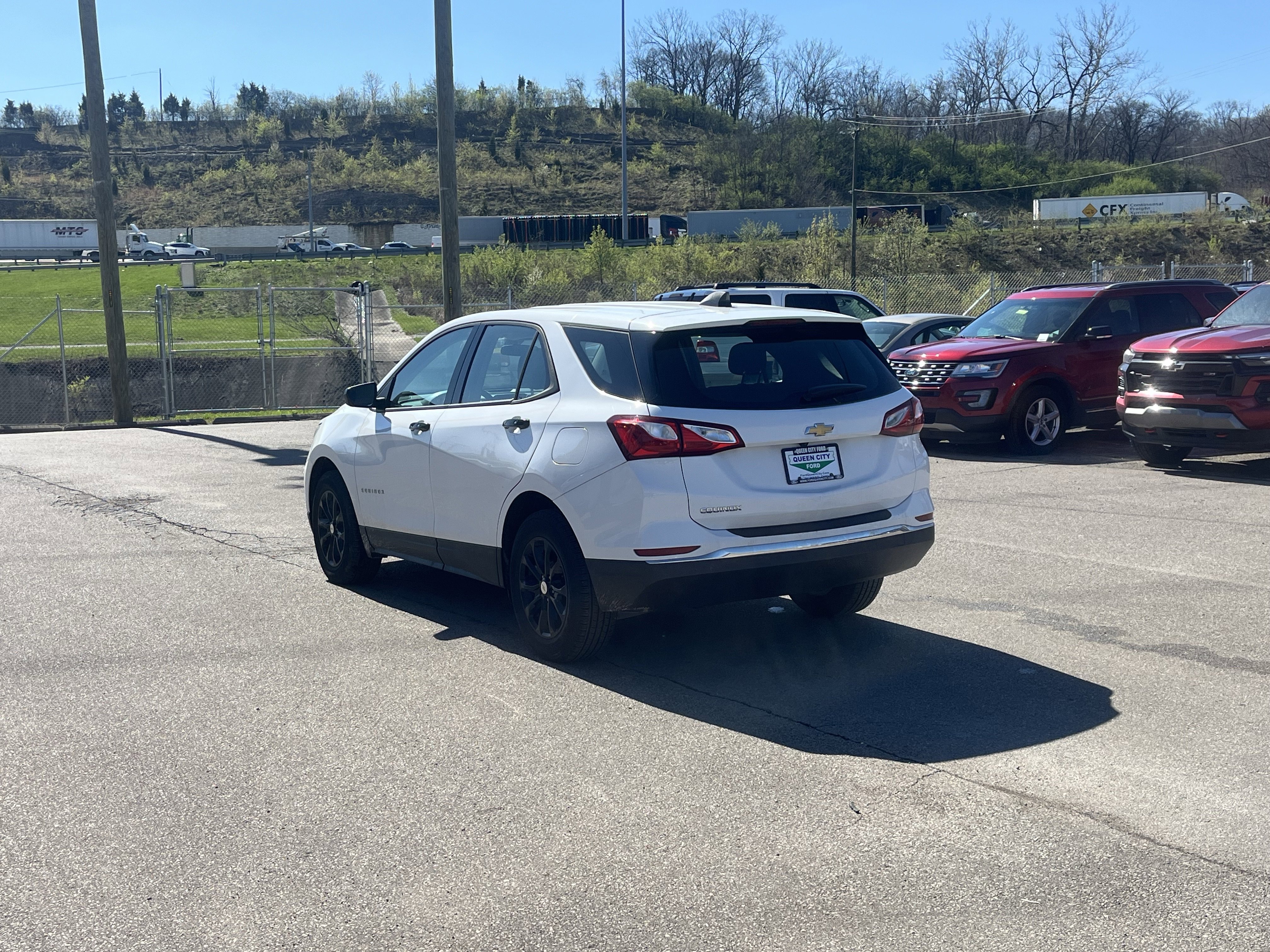 Used 2018 Chevrolet Equinox LS image 4