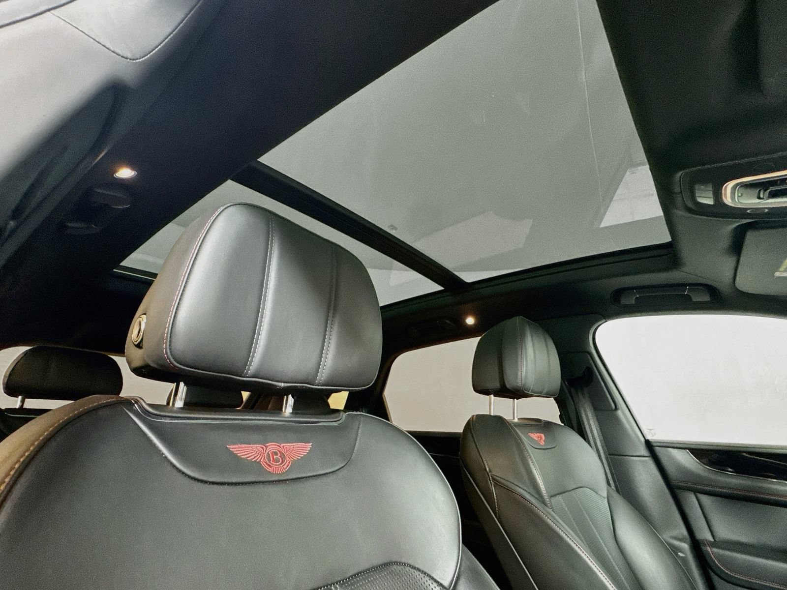 Certified 2019 Bentley Bentayga AWD/4WD image 22