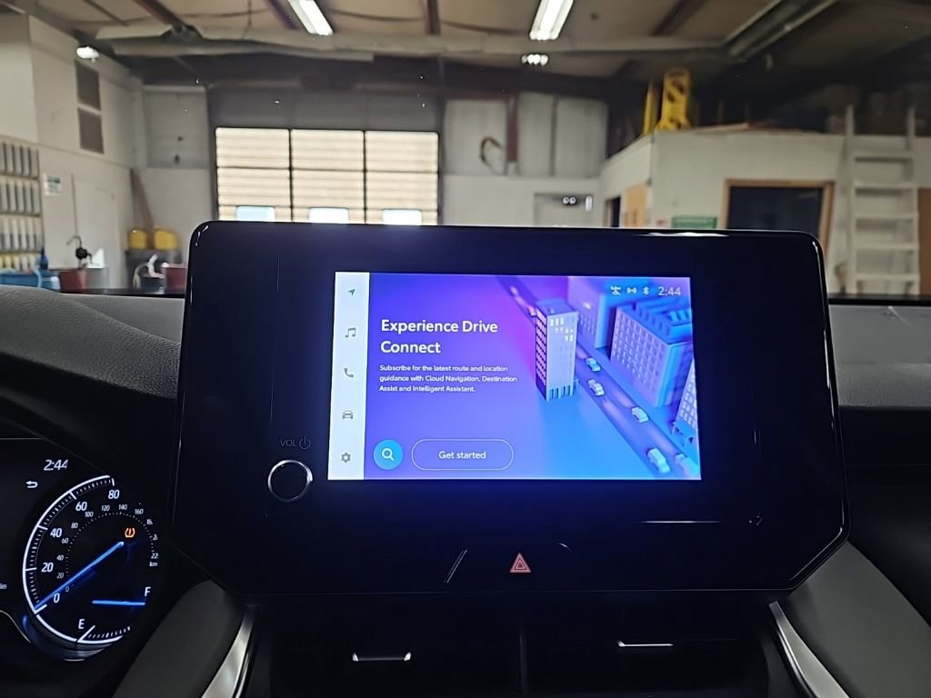 Used 2023 Toyota Venza LE image 21