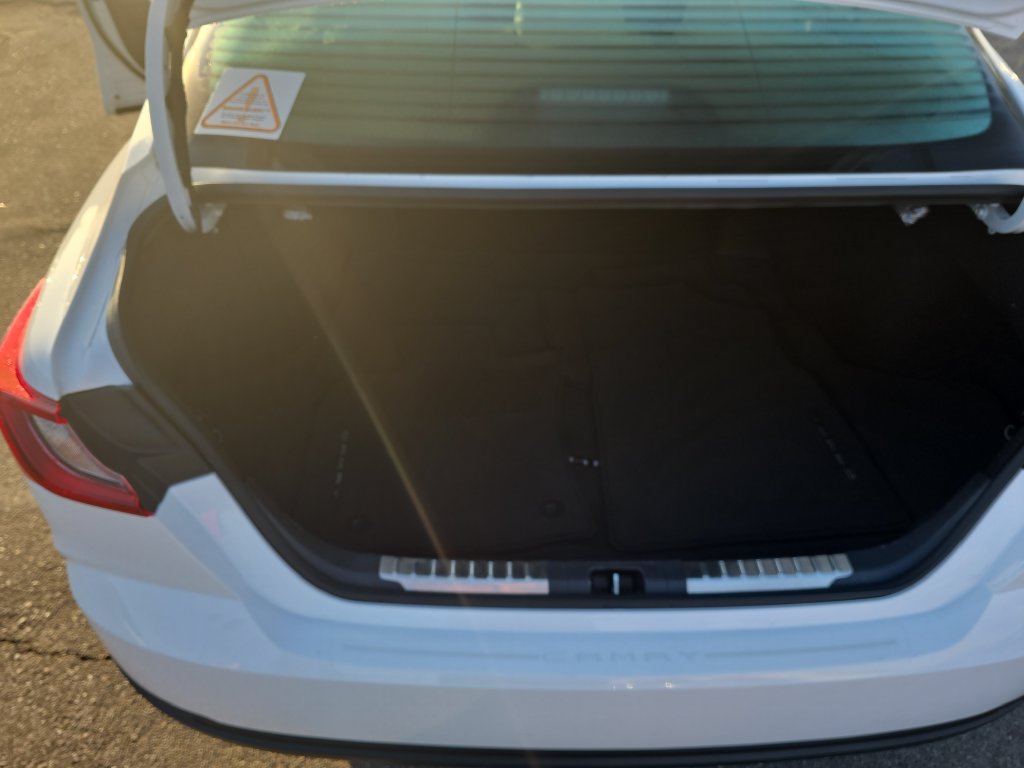 Used 2025 Toyota Camry LE FWD image 21