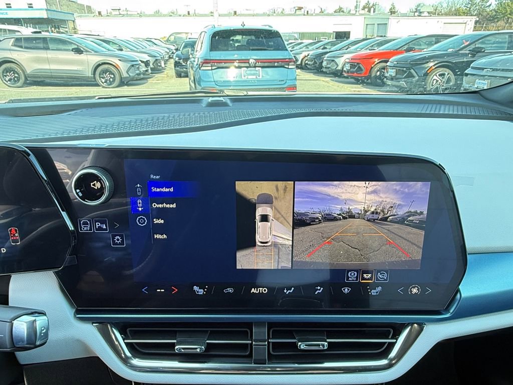New 2026 Chevrolet Equinox EV LT image 20