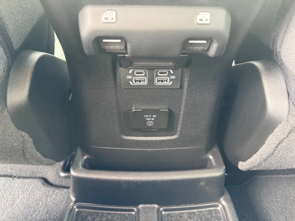 Used 2025 Jeep Wrangler Unlimited Sahara w/ Safety Group AWD/4WD image 37