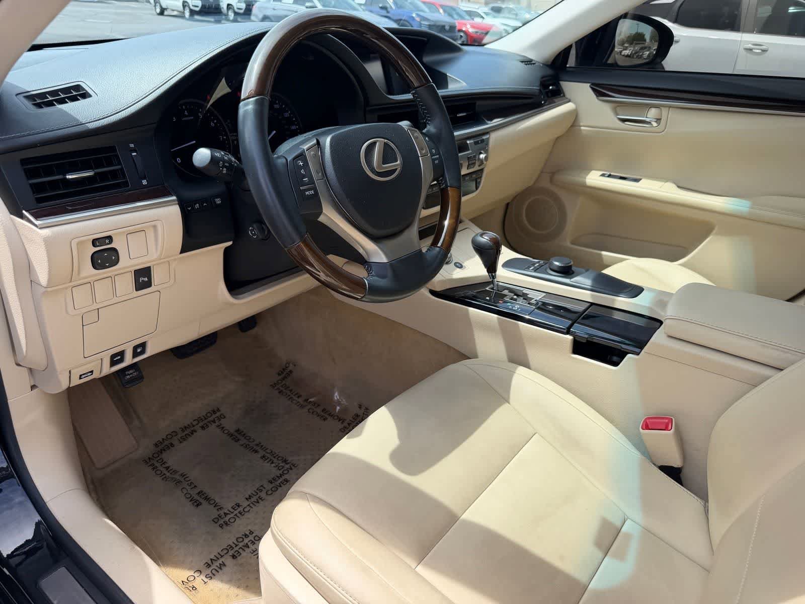 Used 2013 Lexus ES 350 w/ Premium Pkg FWD image 2