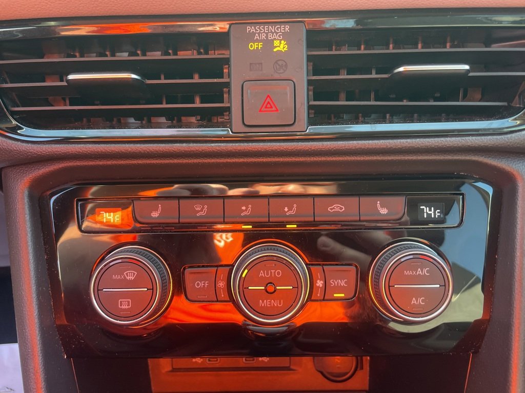 Used 2024 Volkswagen Taos SE image 21