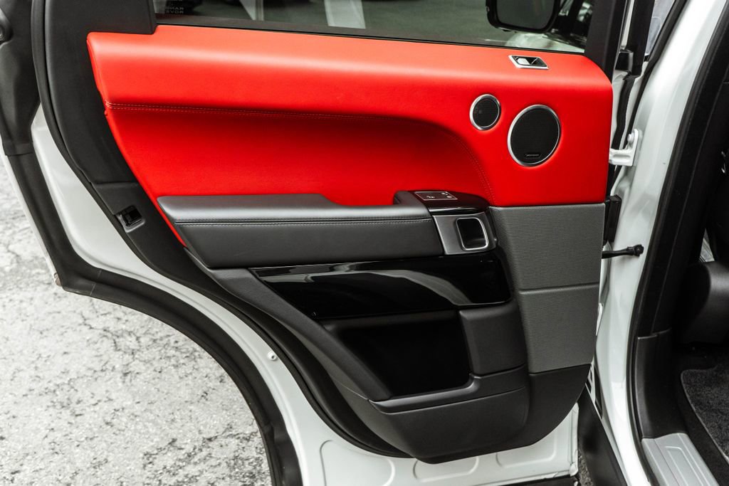 Used 2020 Land Rover Range Rover Sport SVR image 37