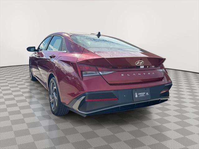 Certified 2025 Hyundai Elantra SEL image 4