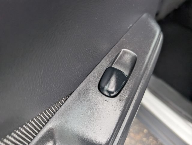 Certified 2020 Nissan Kicks SV FWD image 11