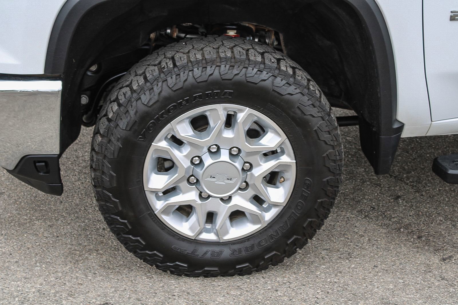 Used 2025 Chevrolet Silverado 2500 LT AWD/4WD image 5