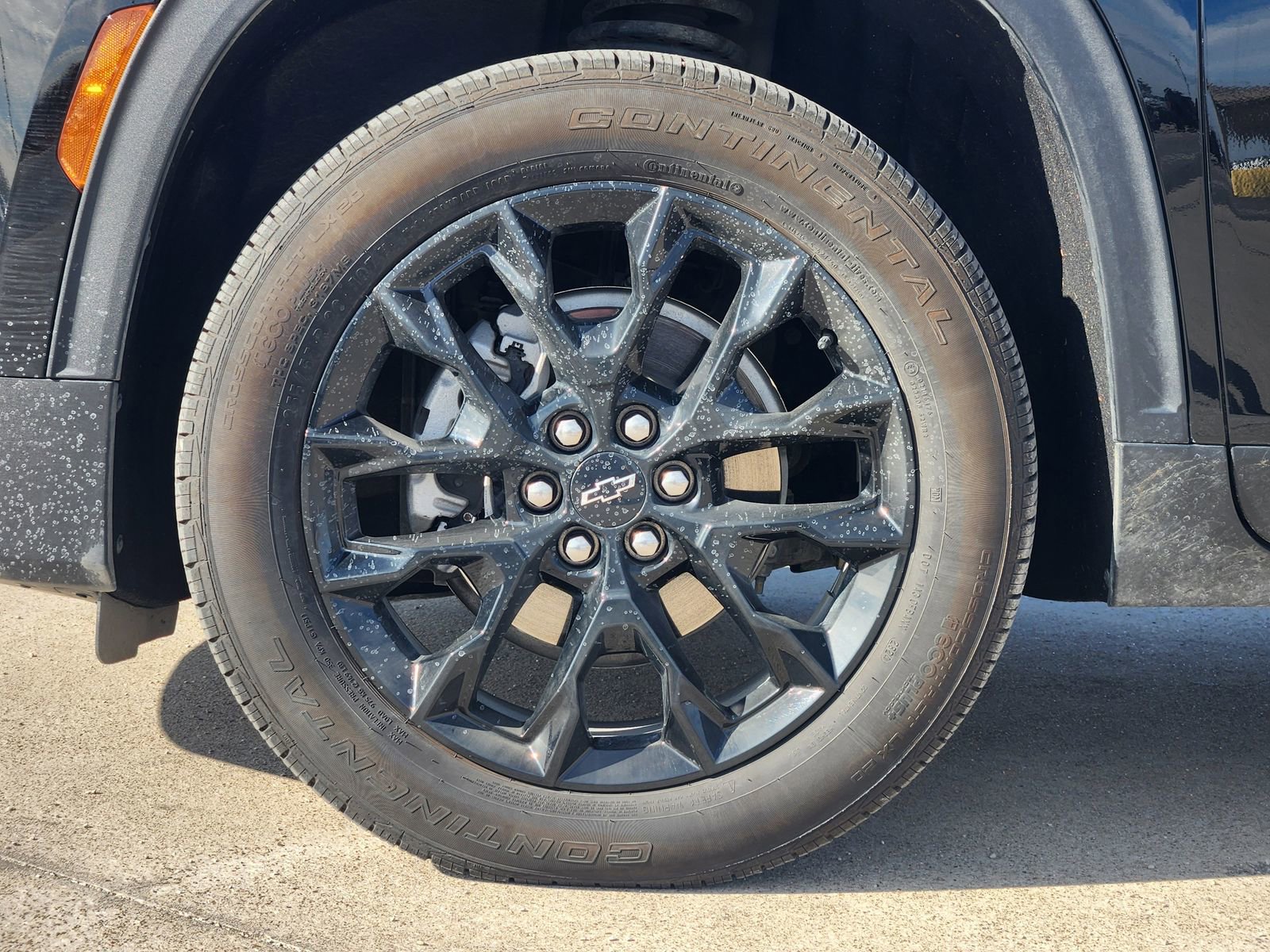 Used 2024 Chevrolet Traverse LT w/ Midnight/Sport Edition image 11