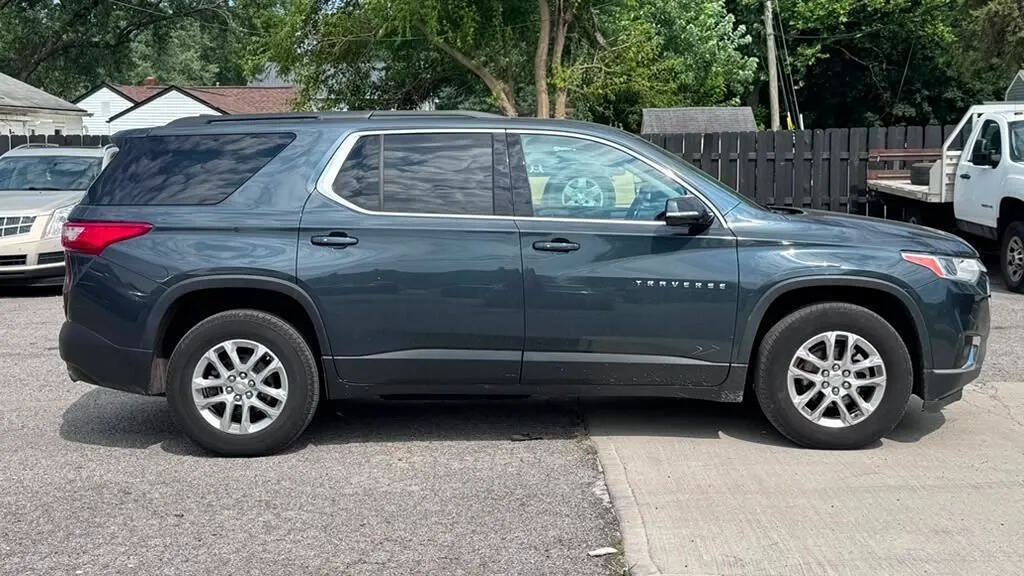Used 2019 Chevrolet Traverse LT FWD image 7