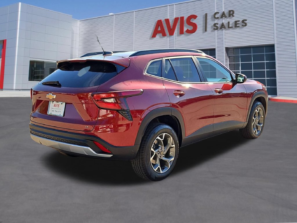 Used 2025 Chevrolet Trax LT w/ LT Convenience Package FWD image 6