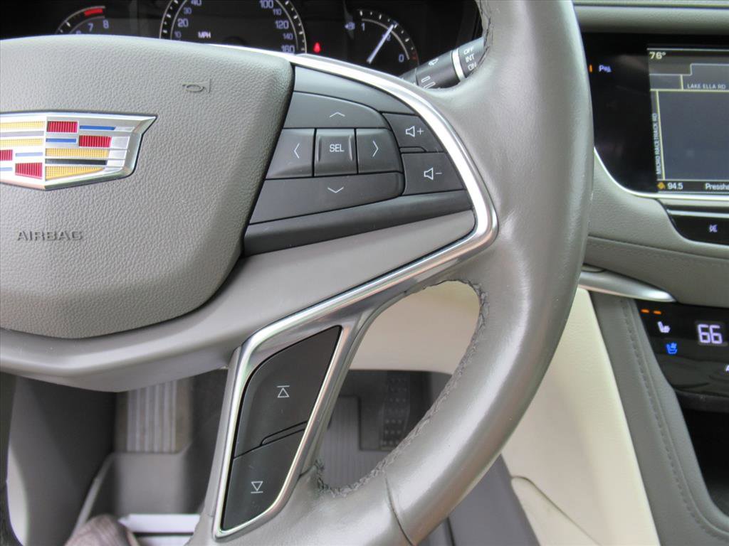 Used 2019 Cadillac XT5 Premium Luxury FWD image 24