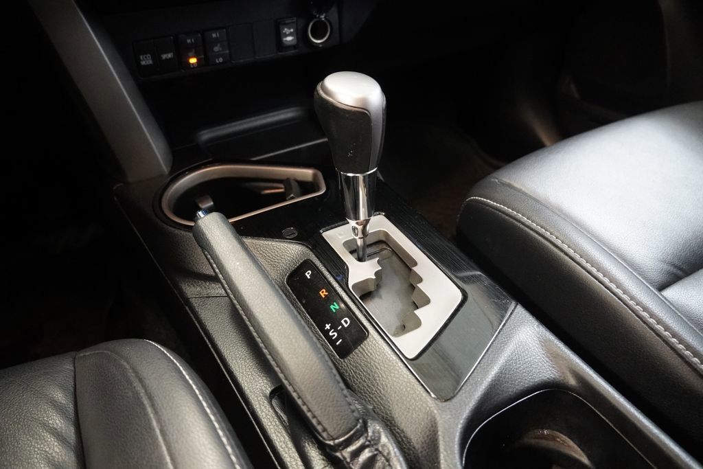 Used 2018 Toyota RAV4 Limited w/ All Weather Liner Package image 23