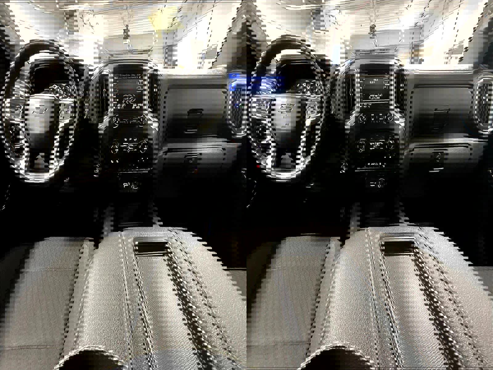 Used 2021 Chevrolet Silverado 1500 LT Trail Boss image 21