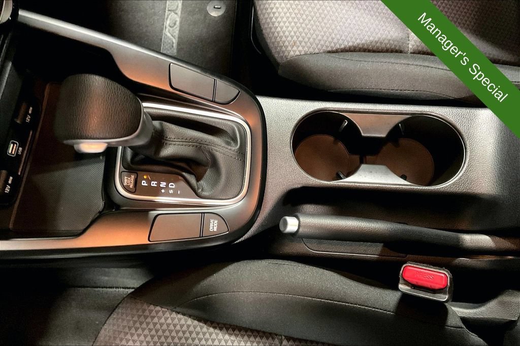 Used 2025 Kia Soul LX w/ LX Technology Package FWD image 17
