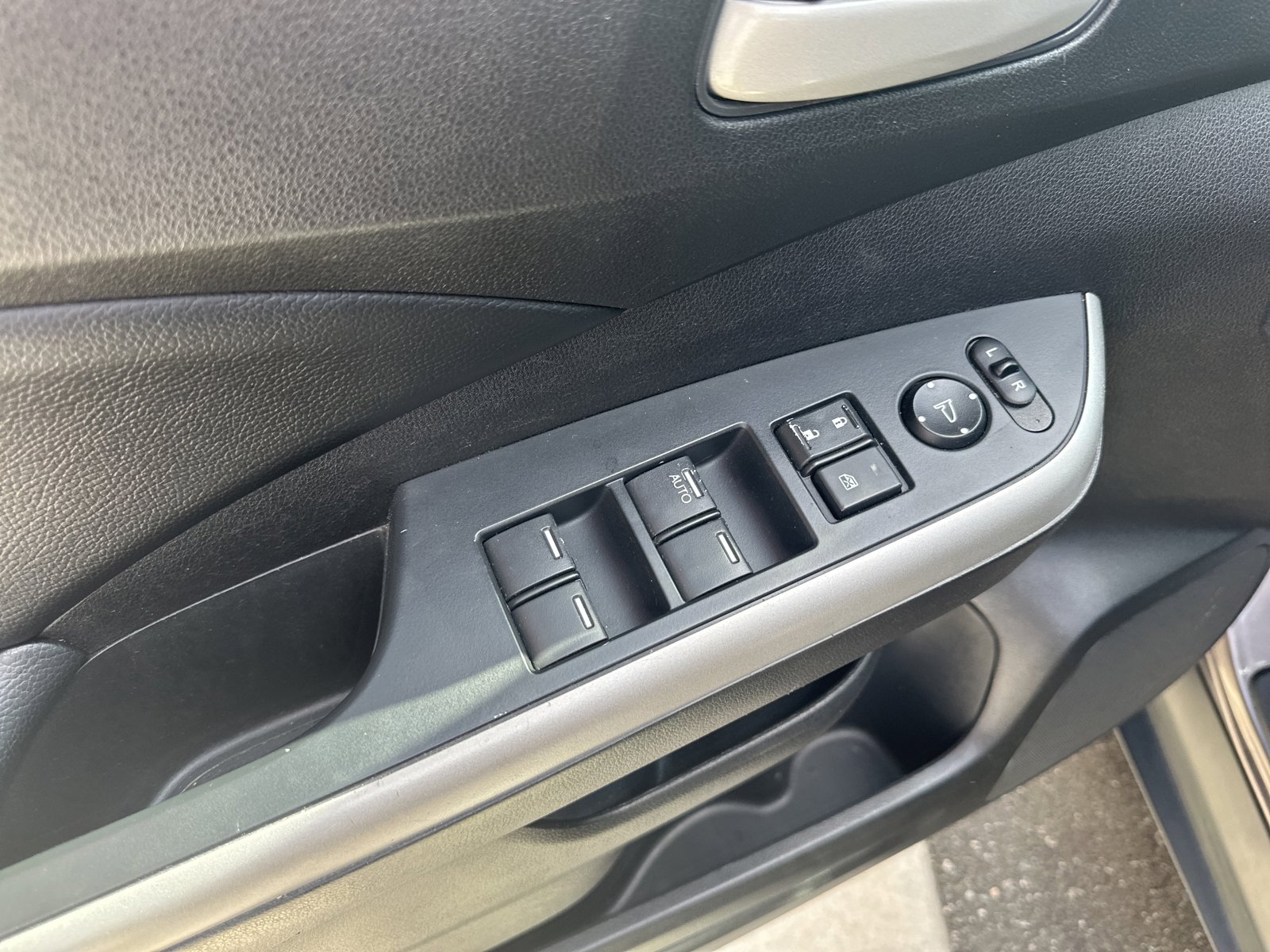Used 2012 Honda CR-V EX-L image 9
