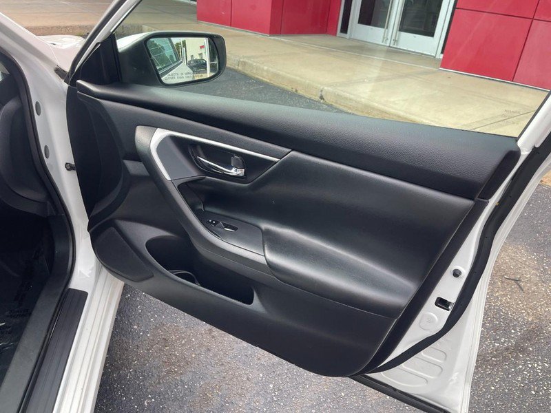 Used 2017 Nissan Altima 2.5 S w/ Power Driver Seat Package FWD image 7