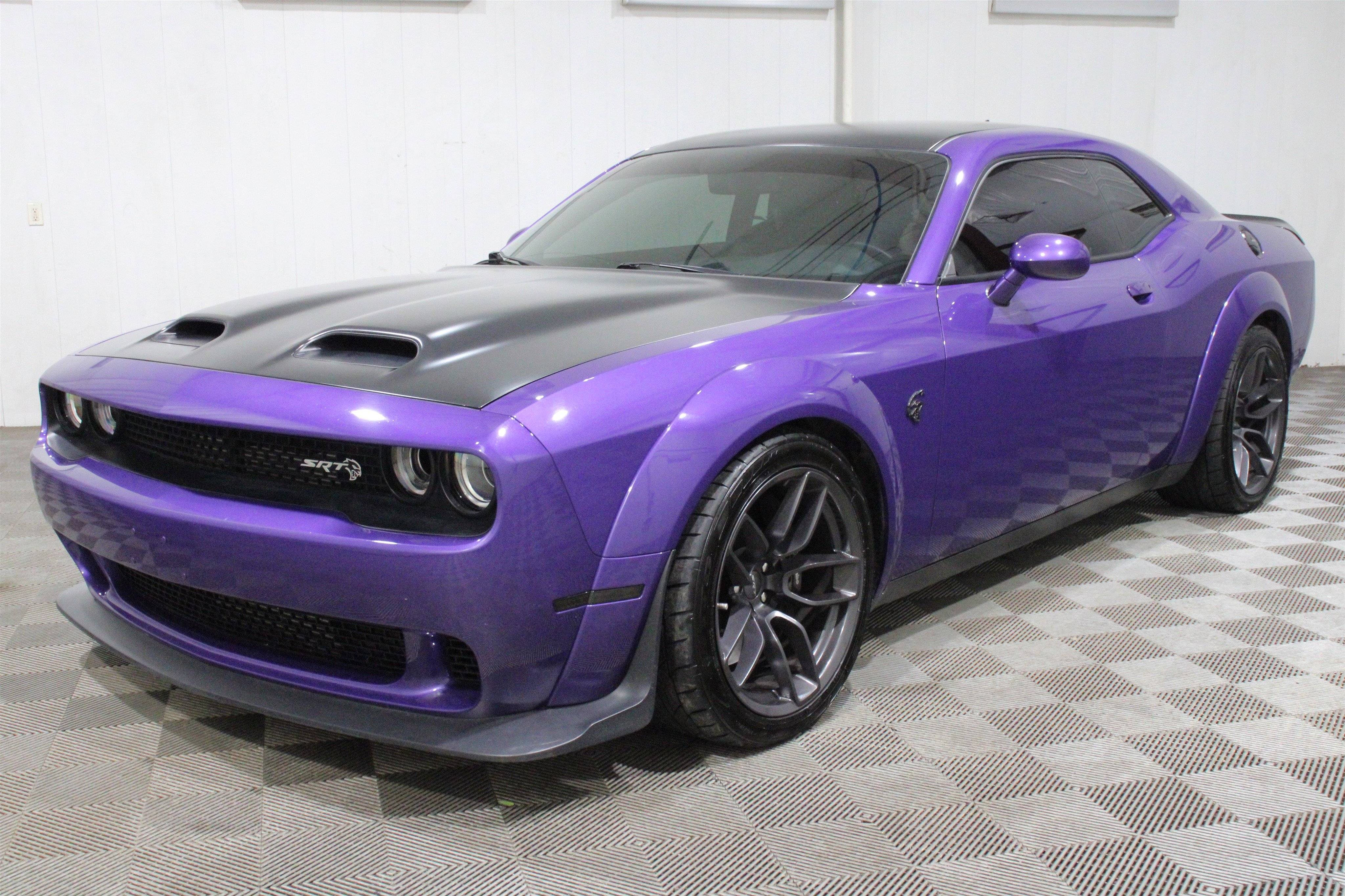 Used 2019 Dodge Challenger SRT Hellcat Redeye image 34