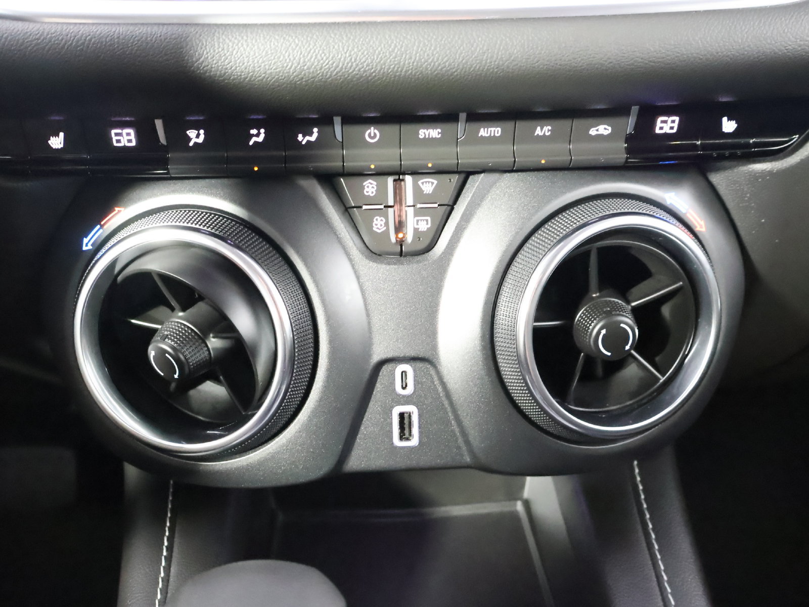 Used 2026 Chevrolet Blazer LT FWD image 39