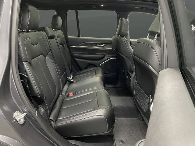New 2025 Jeep Grand Cherokee Limited w/ Trailer Tow Package image 34