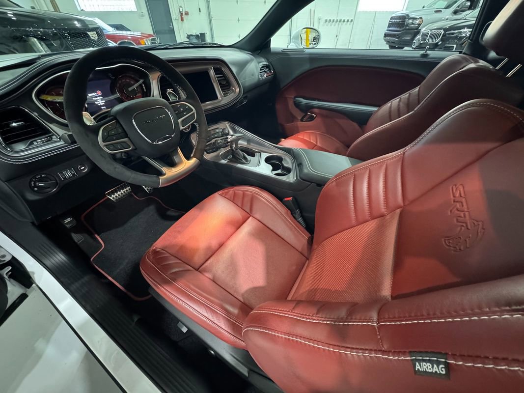 Used 2023 Dodge Challenger SRT Hellcat w/ Driver Convenience Group image 10