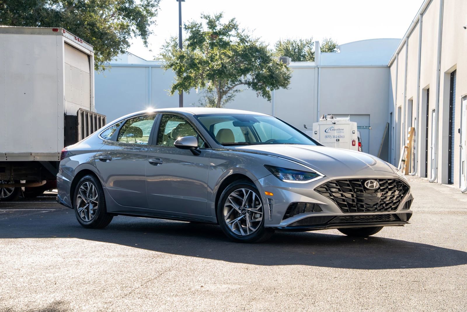 Used 2023 Hyundai Sonata SEL image 2