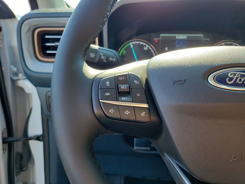 Certified 2024 Ford Maverick Lariat image 23