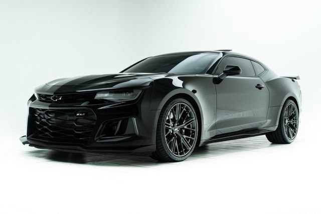 Used 2019 Chevrolet Camaro ZL1 RWD image 8