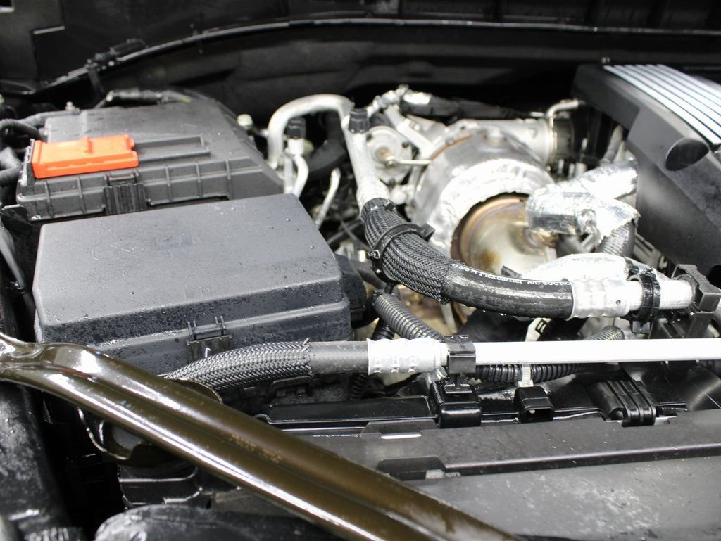 Used 2024 GMC Yukon XL SLT w/ SLT Luxury Package image 30