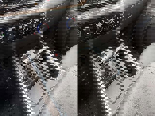 Used 2025 Chevrolet Silverado 1500 LT Trail Boss w/ Convenience Package II AWD/4WD image 33