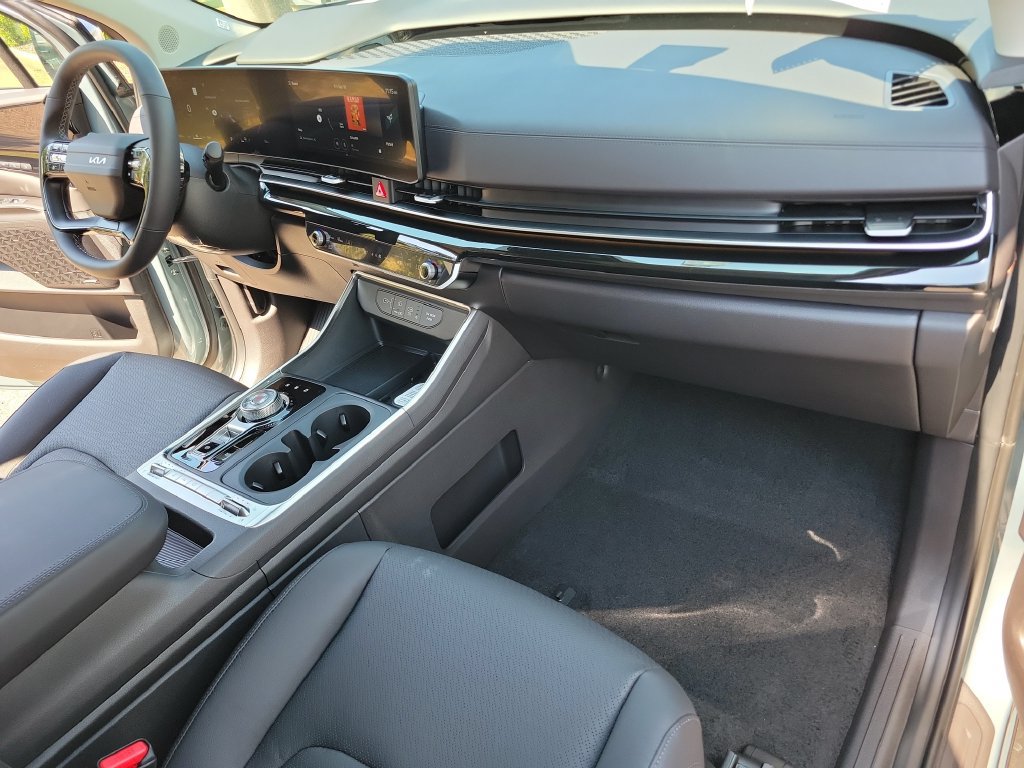 New 2027 Kia Carnival SX Prestige FWD image 14
