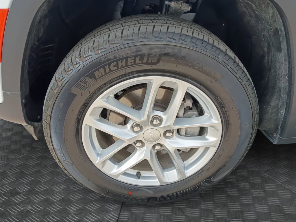 New 2026 Jeep Grand Cherokee Laredo X RWD image 23