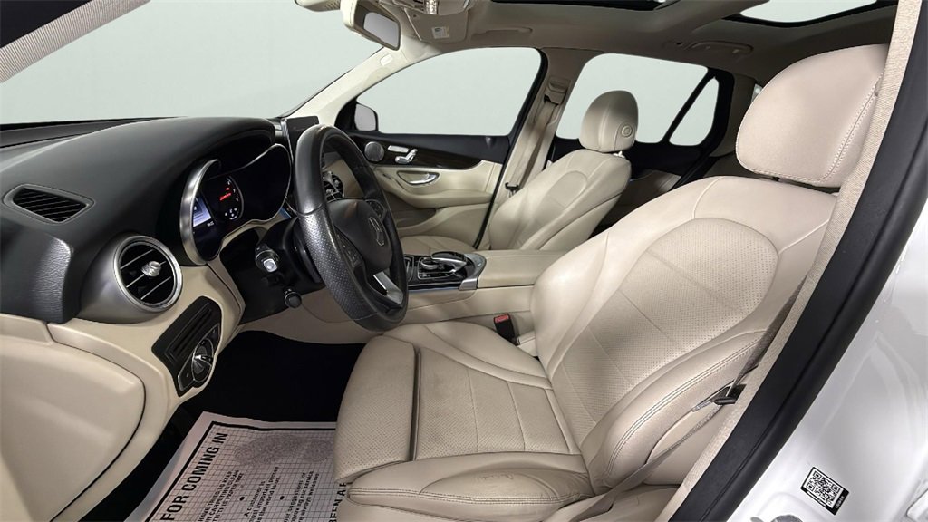 Used 2017 Mercedes-Benz GLC 300 4MATIC image 17