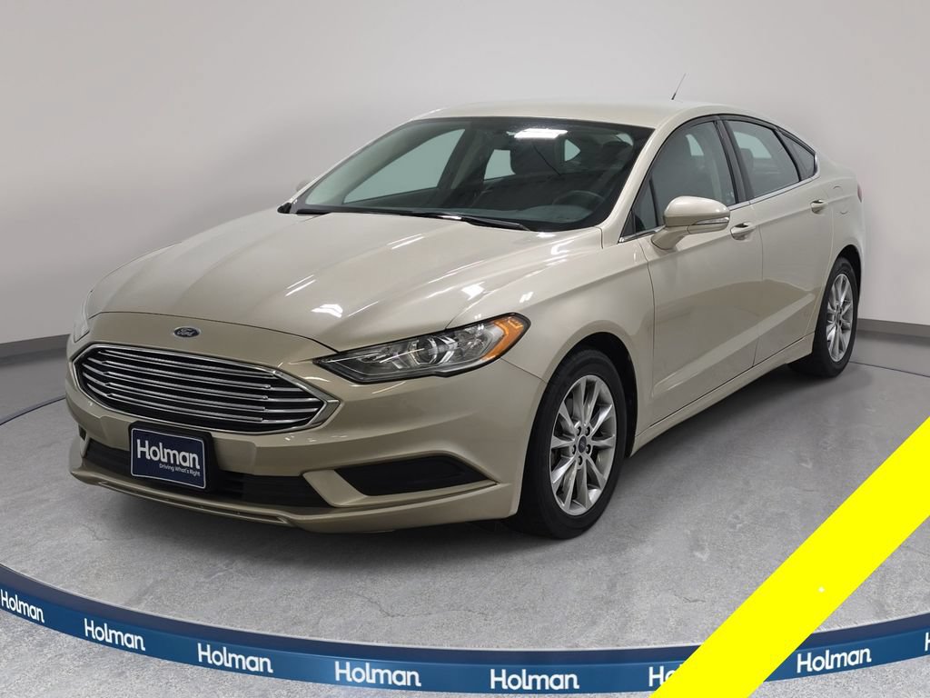 Used 2017 Ford Fusion SE w/ Fusion SE Technology Package FWD image 1