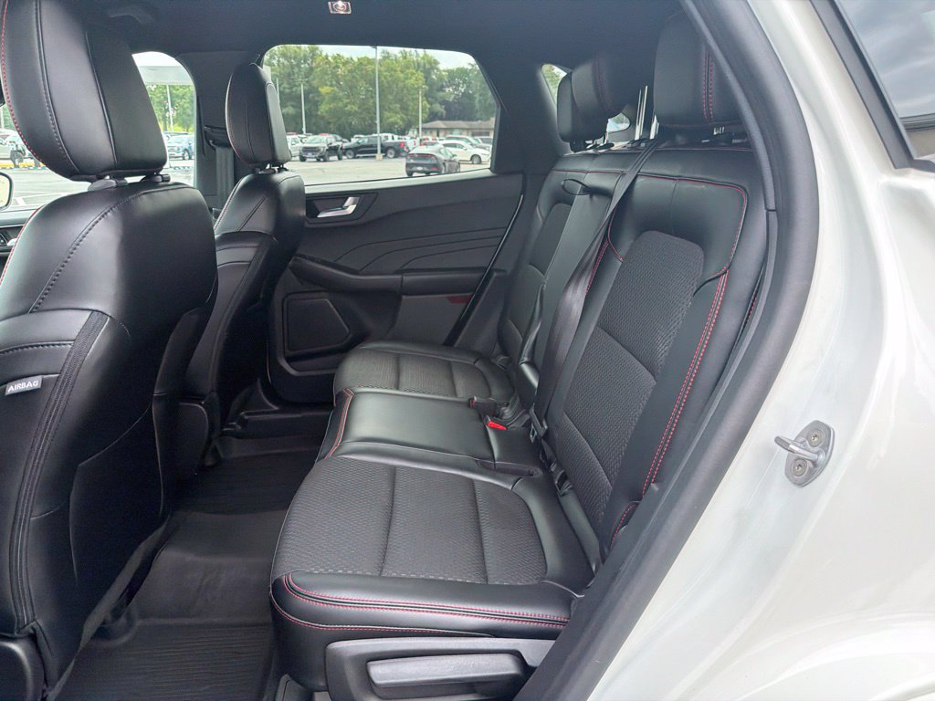 Certified 2023 Ford Escape ST-Line w/ Tech Pack #1 AWD/4WD image 13