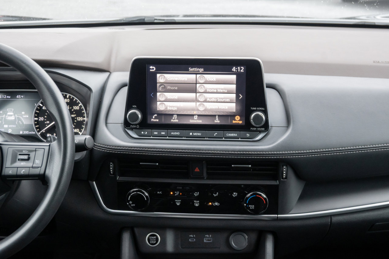 Used 2023 Nissan Rogue S image 24