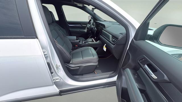 New 2026 GMC Terrain AT4 AWD/4WD image 18