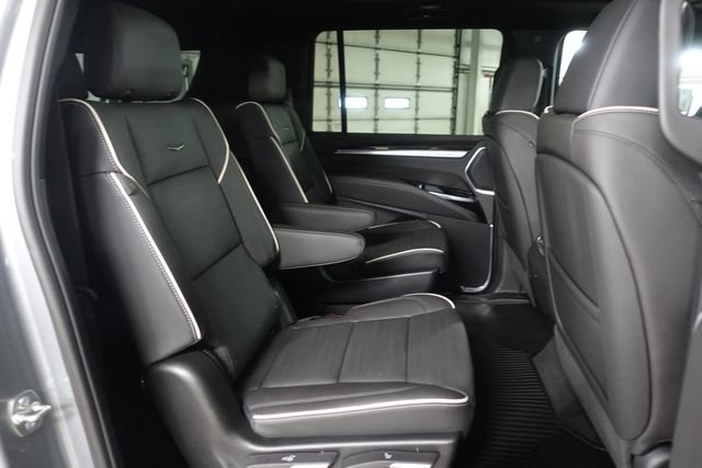 New 2026 Cadillac Escalade ESV Luxury image 25
