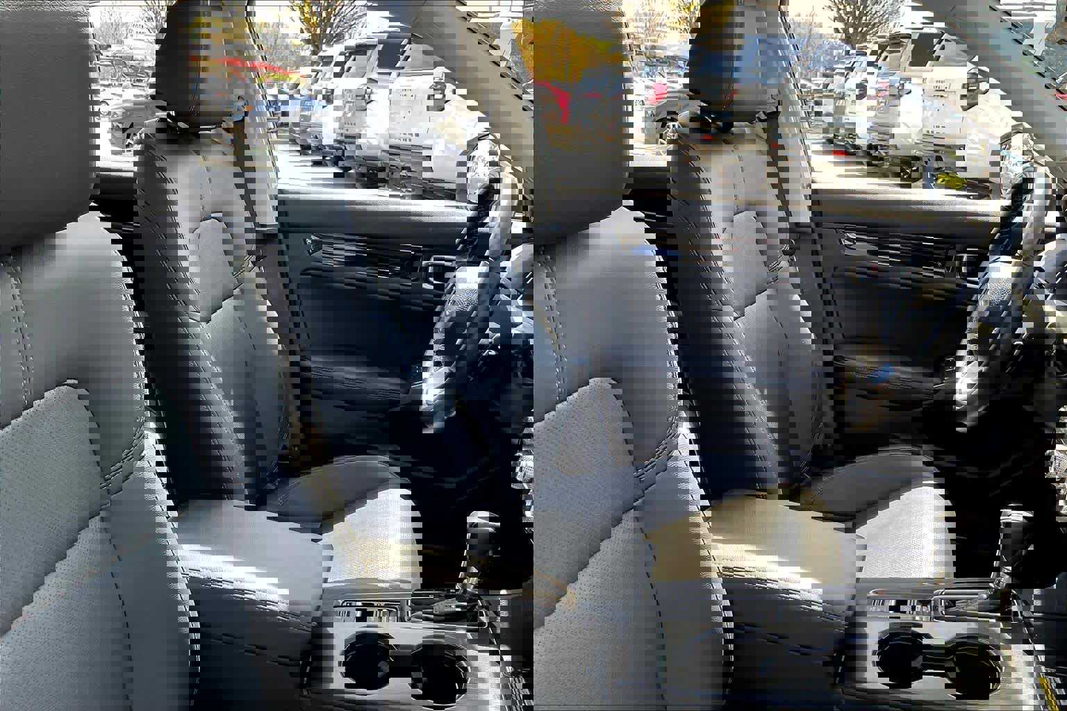 Used 2022 Honda Civic Touring image 9