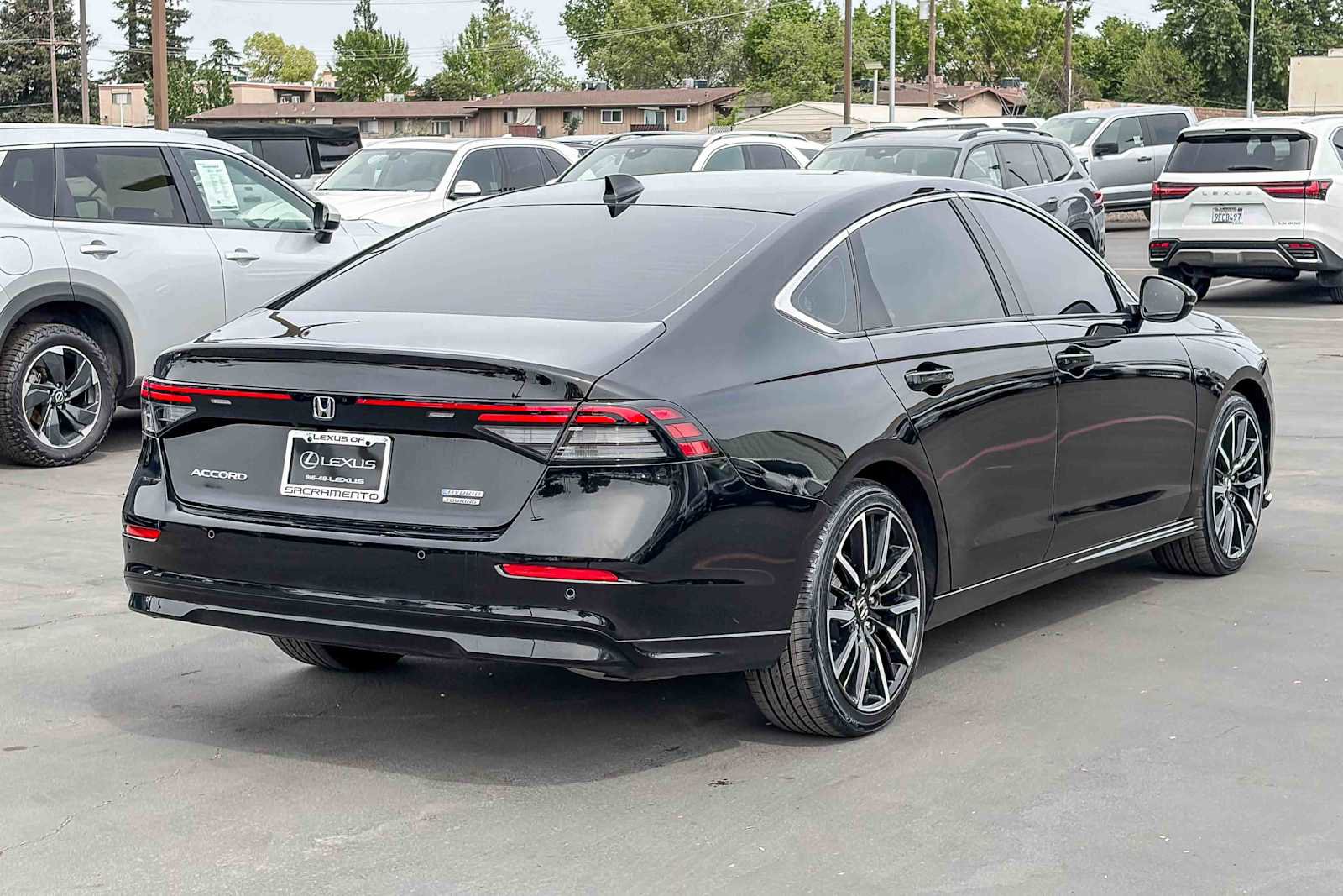 Used 2023 Honda Accord Touring image 4