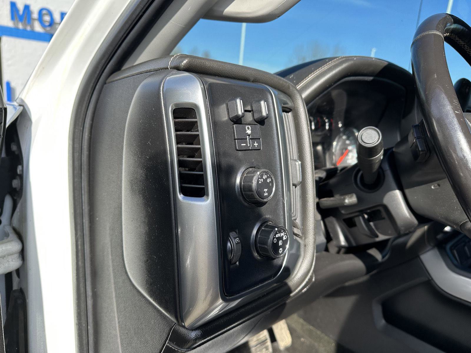 Used 2016 Chevrolet Silverado 2500 LTZ image 19