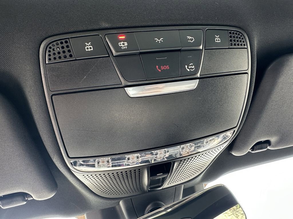 Certified 2022 Mercedes-Benz E 350 4MATIC Sedan image 33