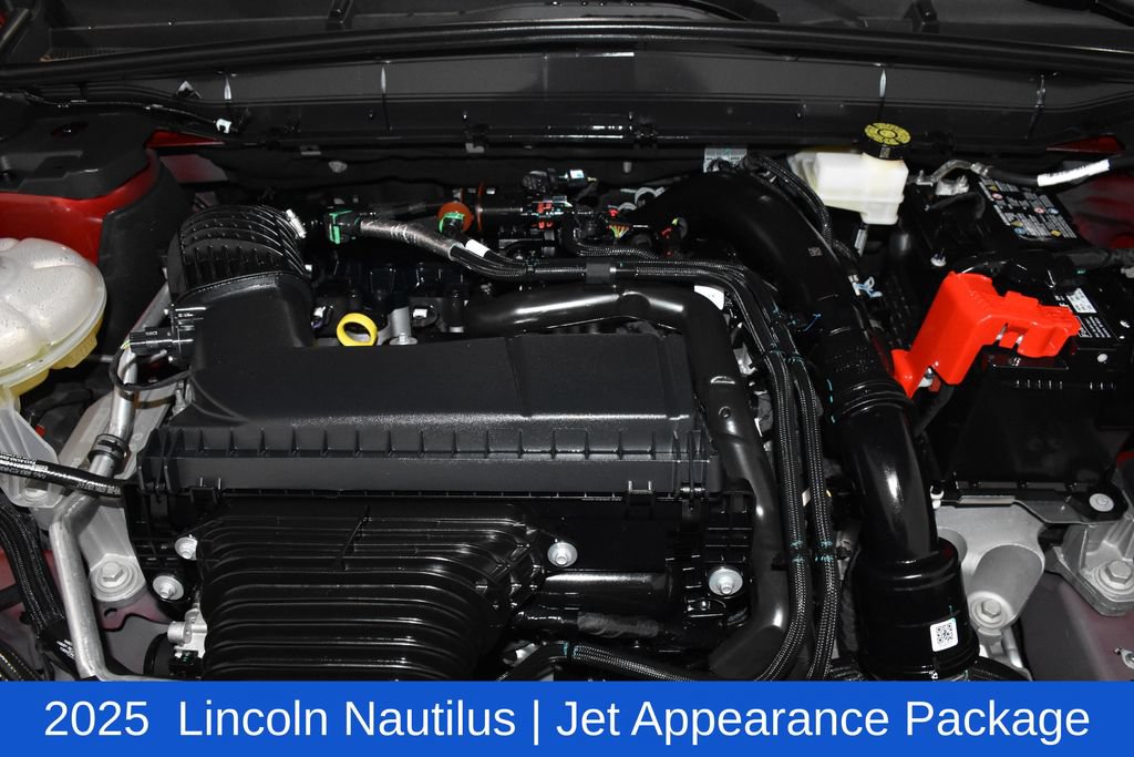 Used 2025 Lincoln Nautilus Reserve w/ Jet Appearance Package AWD/4WD image 7